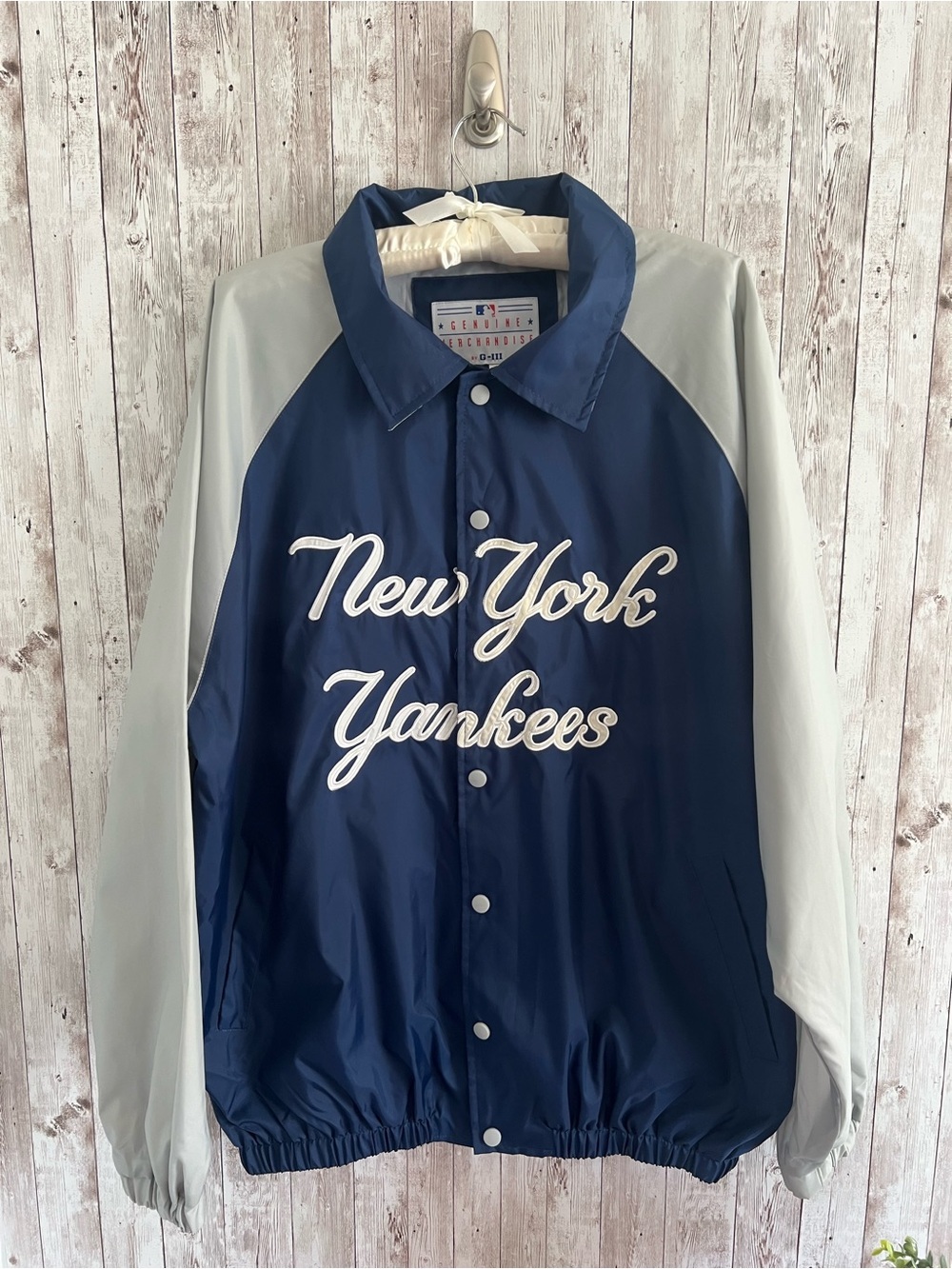 New York Yankees windbreaker coach jacket by G-III Sports Large Vintage
